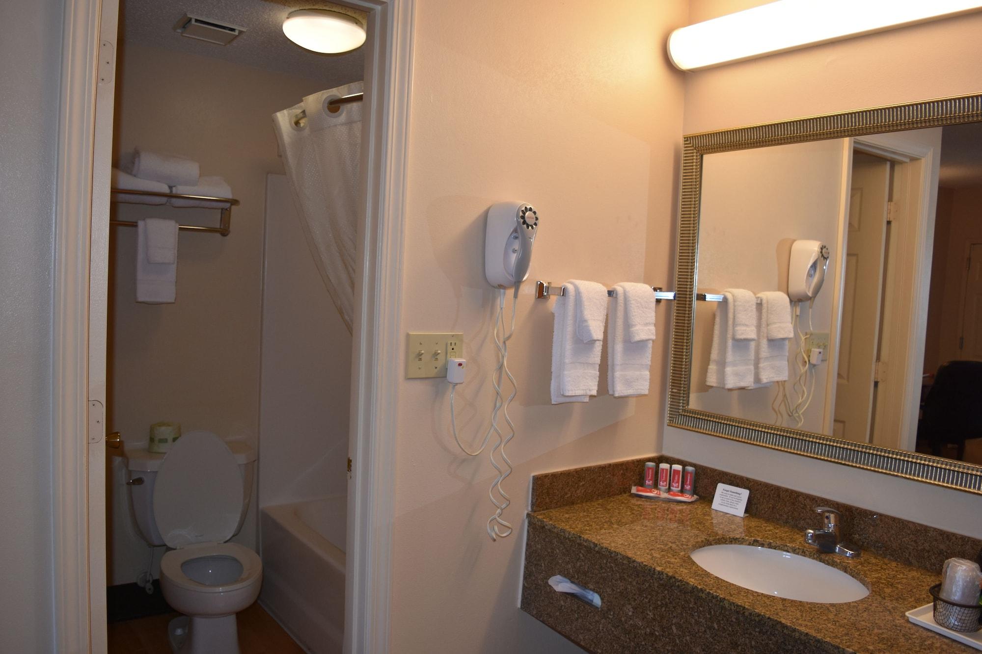 Econo Lodge Downtown Louisville Bagian luar foto